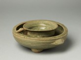 Greenware tripod vessel with inner bowl