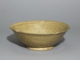 Greenware bowl with foliated rim