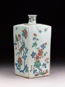 Square bottle with Dutch decoration of birds and flowers