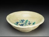 Bowl with trefoil
