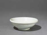 White ware bowl with thick rolled rim (EA1980.203)