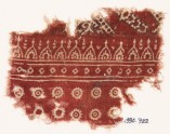 Textile fragment with rosettes and pointed arches (EA1990.722)