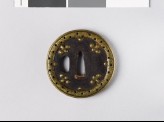 Tsuba with maples leaves and brass rim (EAX.10125)