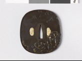 Aori-shaped tsuba depicting Ni-ō, the Two Guardian Gods, hand wrestling (EAX.10936)