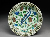 Dish with leaf and flowers