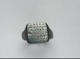 Square amulet ring inscribed with Arabic letters (LI897.6)