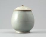 White ware vase and lid with floral decoration (LI1301.317)