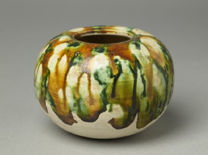 Globular bowl with three-colour glazeoblique
