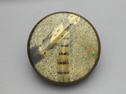 Kōgō, or incense box, with featherstop