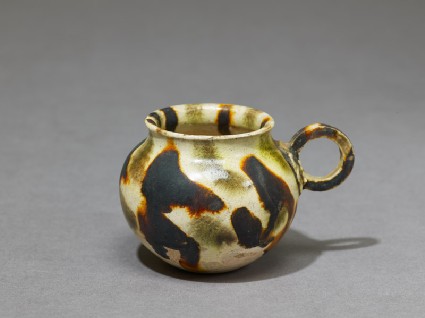 Cup with handle and three-colour glazeoblique