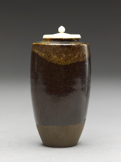 Tea jar with ivory lidside