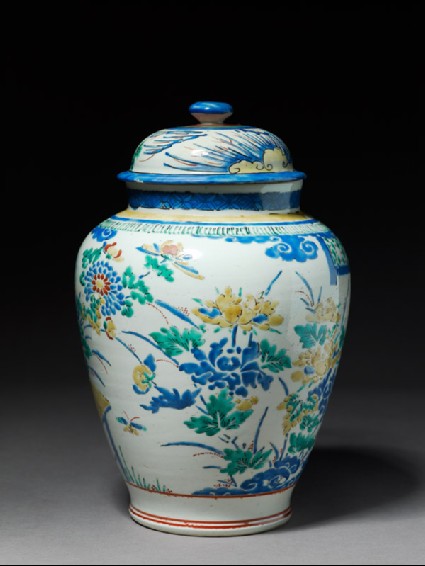 Jar depicting a terraced garden with two verandasside