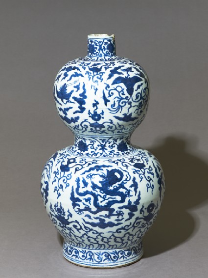 Blue-and-white vase in double-gourd formoblique