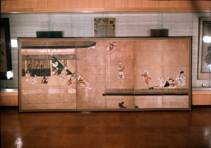 Six-fold screen depicting acrobats performing before a rich householdfront