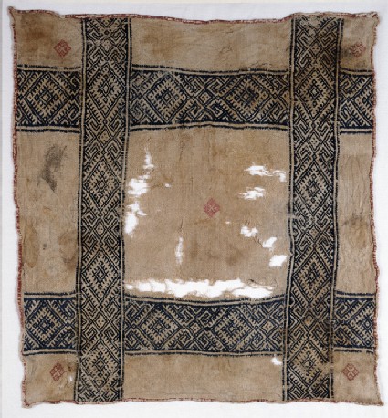 Cloth with diamond-shapes and hooksfront