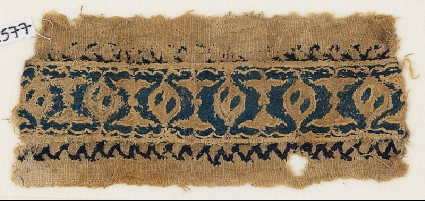 Textile fragment with medallionsfront
