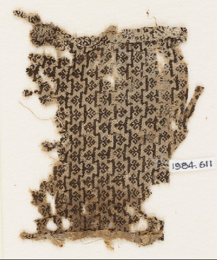 Textile fragment with trefoilsfront