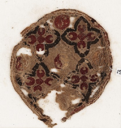 Roundel textile fragment with quatrefoilsfront