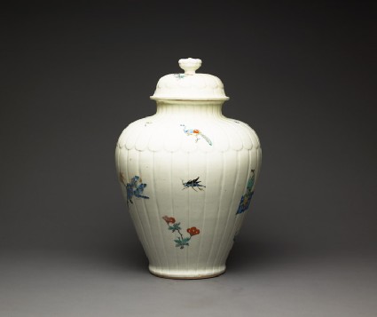 Baluster jar with 'lion, butterfly, and sprig' patternside