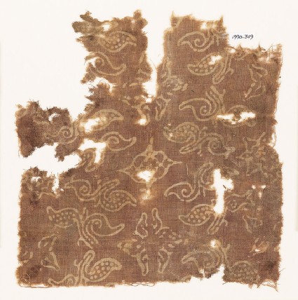 Textile fragment with stylized plants and quatrefoilsfront