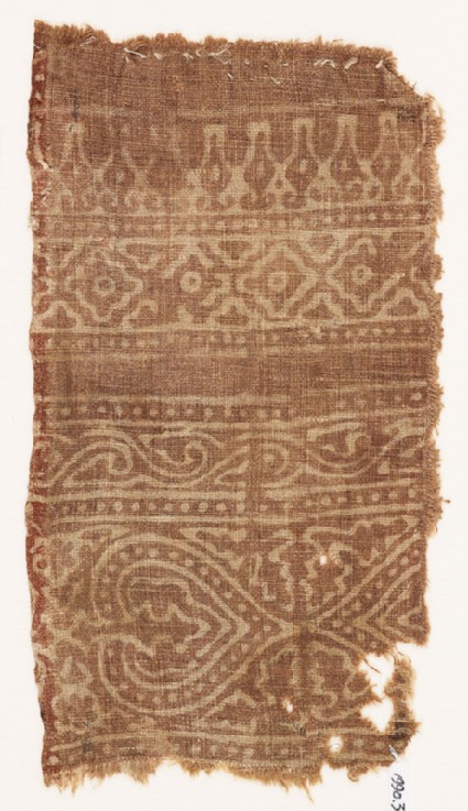 Textile fragment with hearts or leavesfront