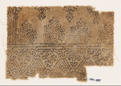 Textile fragment with tendrils forming interlacefront