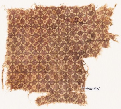 Textile fragment with quatrefoils and circlesfront