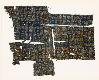 Textile fragment with bandhani, or tie-dye, imitation and rosettesfront