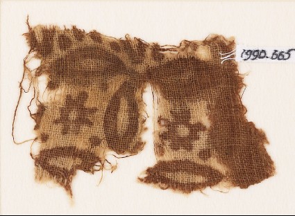 Textile fragment with rosettes and quatrefoilsfront