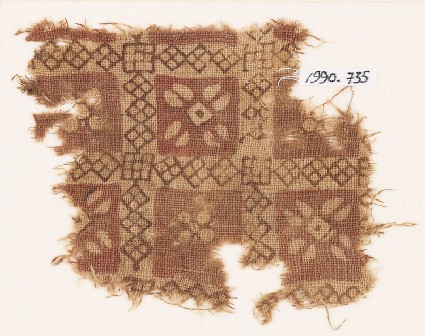 Textile fragment with grid and quatrefoilsfront
