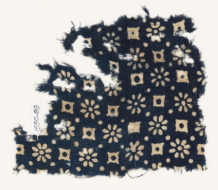 Textile fragment with rosettes, dots, and lobed squaresfront