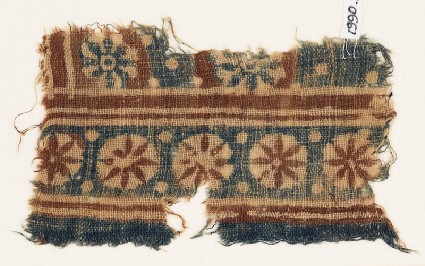 Textile fragment with rosettes in circlesfront