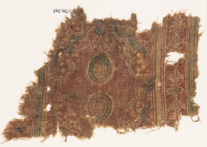 Textile fragment with ovals and possibly stylized birdsfront