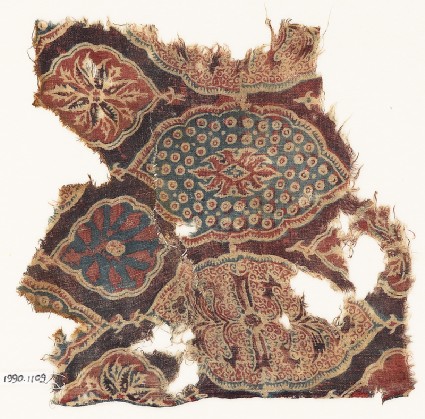 Textile fragment with lobed medallions and flowersfront