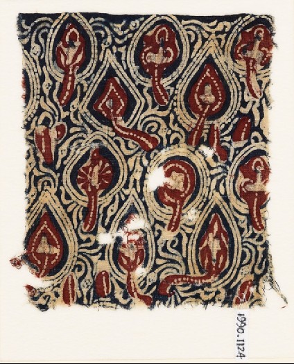 Textile fragment with stylized plantsfront