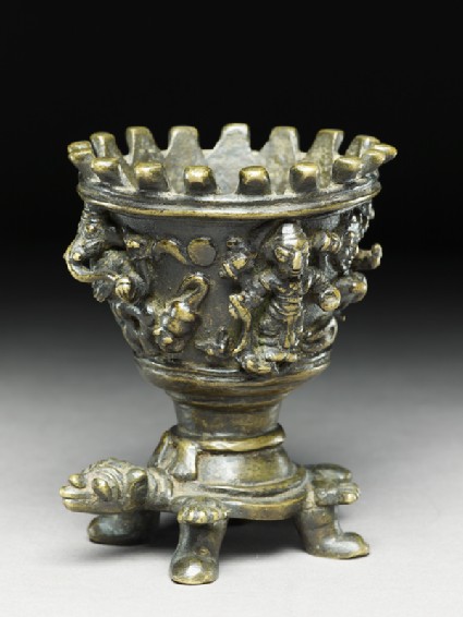 Temple lamp with base in the form of a turtleoblique