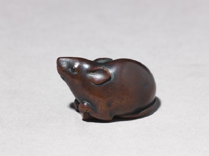 Netsuke in the form of a mouseoblique