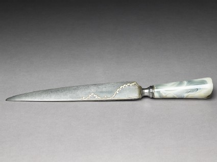 Kard, or dagger, with an agate hiltfront