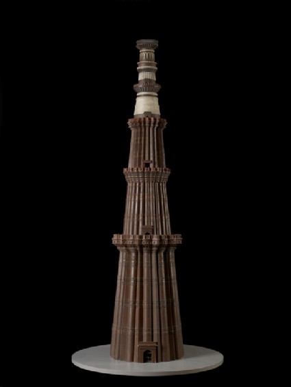 Model of the Qutub Minar at Delhifront