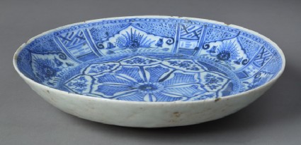 Plate with floral sprays and geometric decorationfront