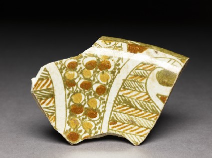 Fragment of polychrome lustrewarefront