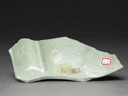 Greenware sherd with floral decorationfront