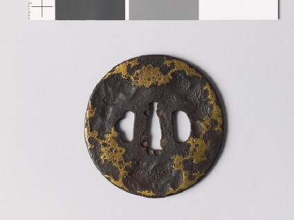 Tsuba with stylized snow decorationfront