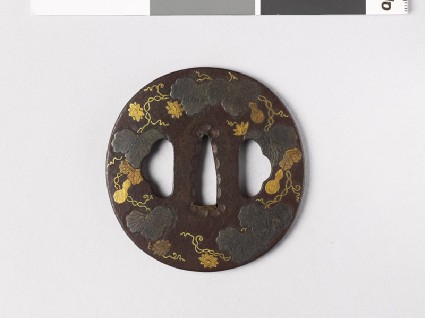 Tsuba with bottle gourd vinefront