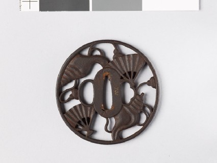 Round tsuba with conch shells and war fansfront
