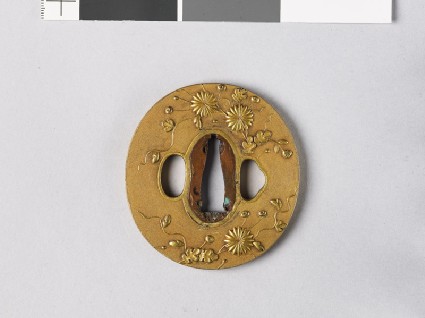 Tsuba with heraldic flowersfront