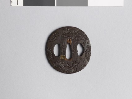 Lenticular tsuba with two dragonsfront