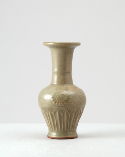 Greenware baluster vase with flowers of the four seasonsfront