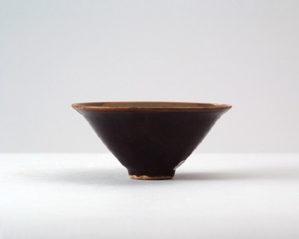 Black ware tea bowl with 'hare's fur' glazesfront