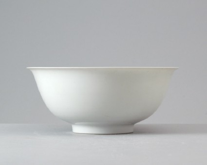 White ware bowl with dragonsfront
